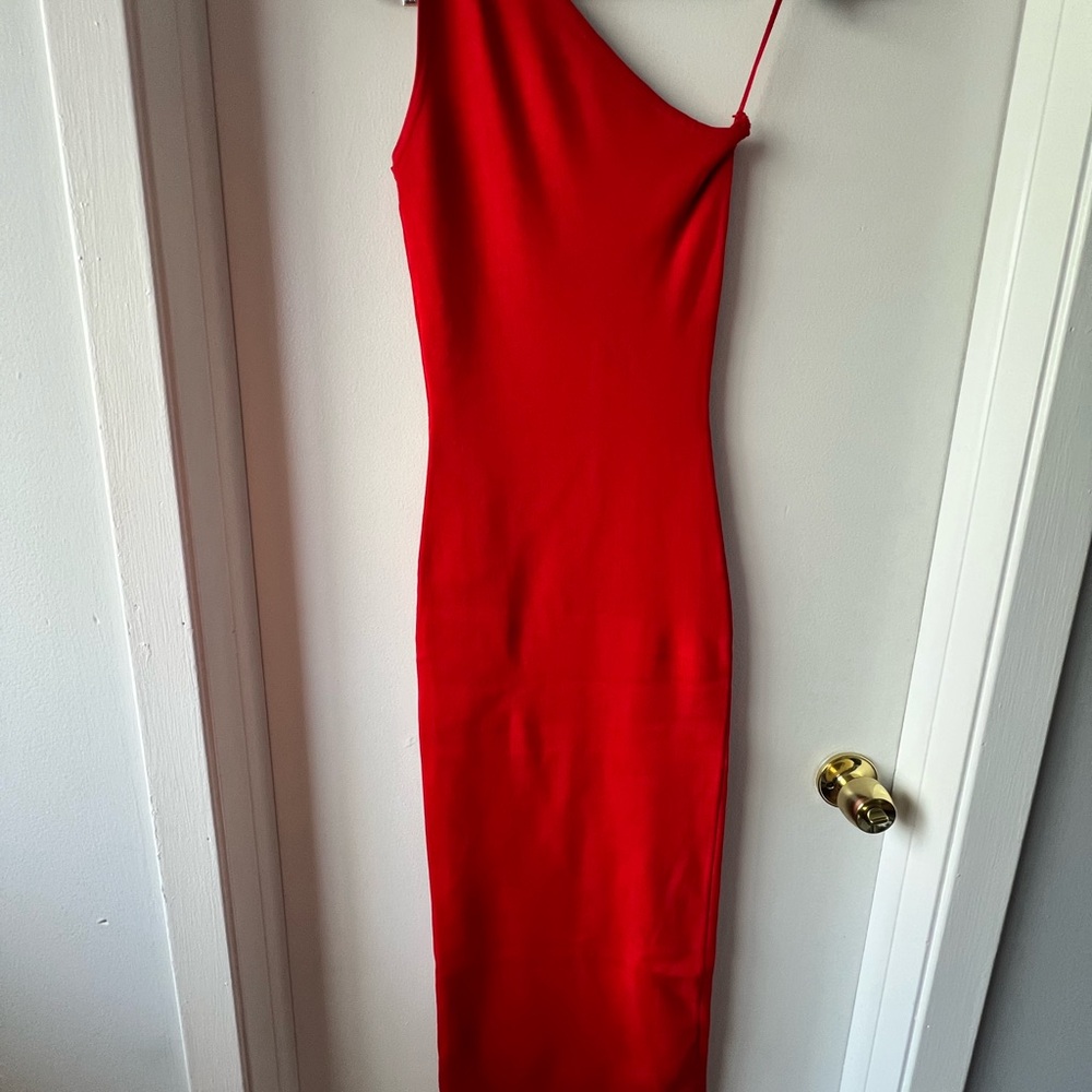 Elegant Red One-Shoulder Dress